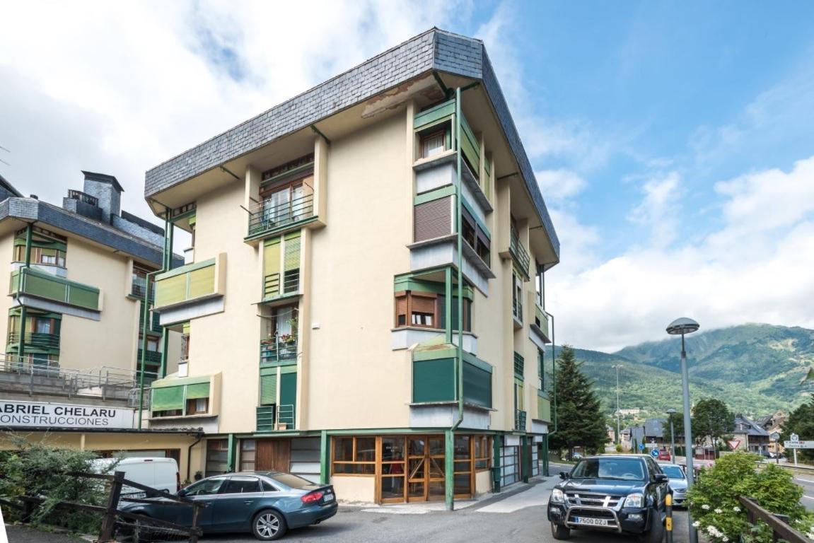 Tuca - Apartamento En Vielha ベトレン エクステリア 写真